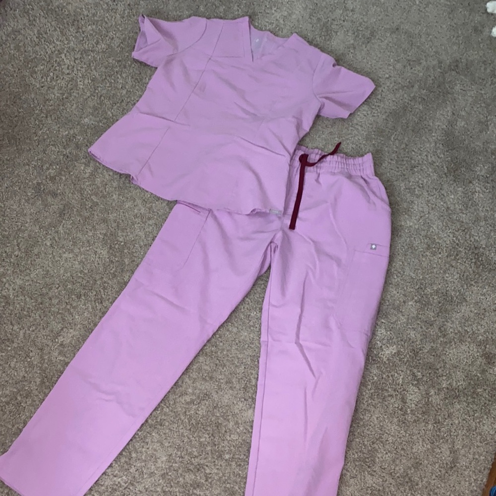 pink figs scrub set M